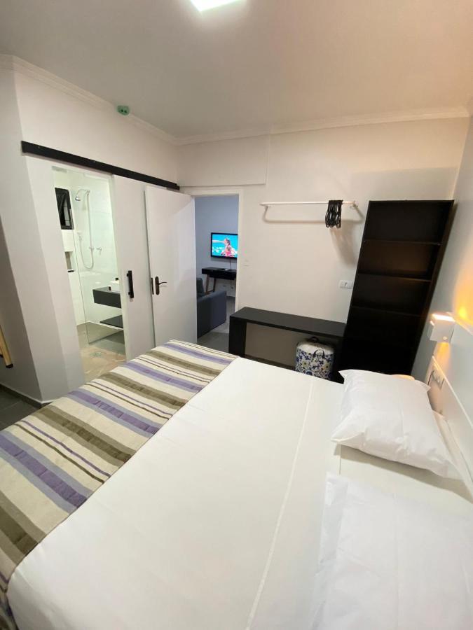 Flat - Acomoda Ate 4 Hospedes - Bairro Do Gonzaga - Santos Sp Ngoại thất bức ảnh