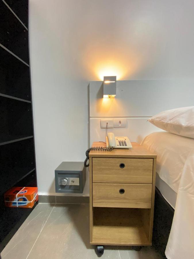 Flat - Acomoda Ate 4 Hospedes - Bairro Do Gonzaga - Santos Sp Ngoại thất bức ảnh