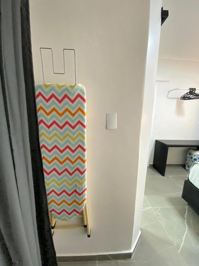 Flat - Acomoda Ate 4 Hospedes - Bairro Do Gonzaga - Santos Sp Ngoại thất bức ảnh
