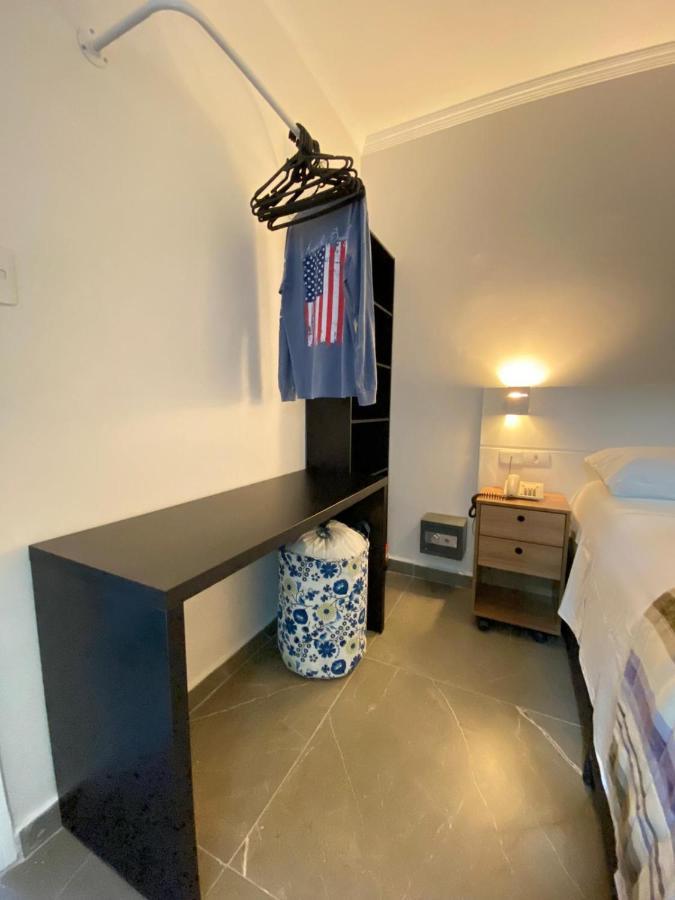 Flat - Acomoda Ate 4 Hospedes - Bairro Do Gonzaga - Santos Sp Ngoại thất bức ảnh