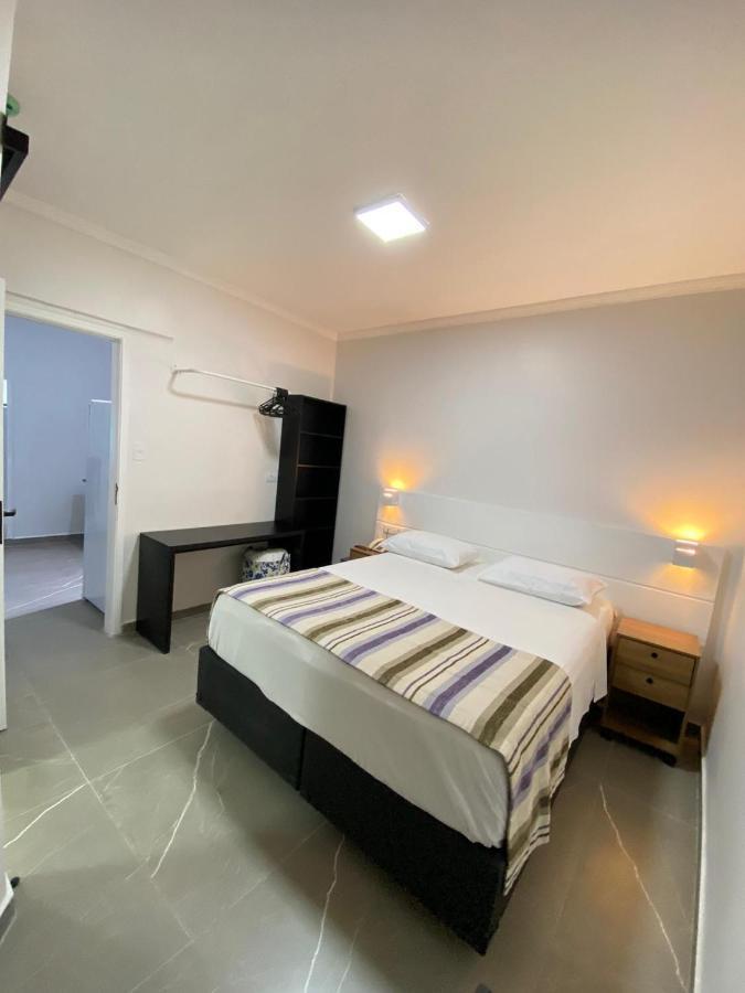 Flat - Acomoda Ate 4 Hospedes - Bairro Do Gonzaga - Santos Sp Ngoại thất bức ảnh