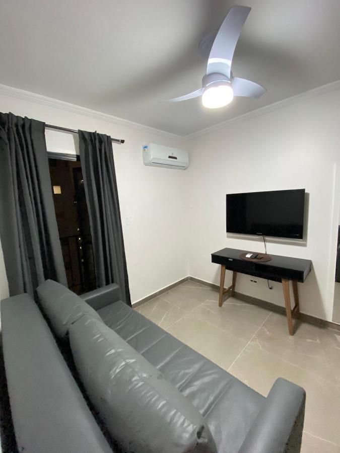 Flat - Acomoda Ate 4 Hospedes - Bairro Do Gonzaga - Santos Sp Ngoại thất bức ảnh